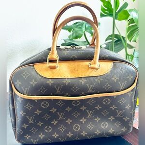 Authentic Louis Vuitton Bag - Deauville Monogram
